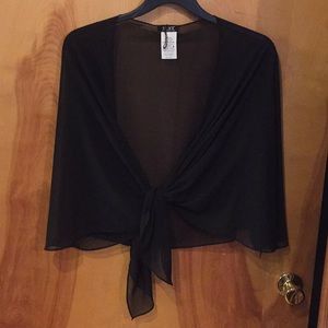 Women’s  Plus size wrap/shrug